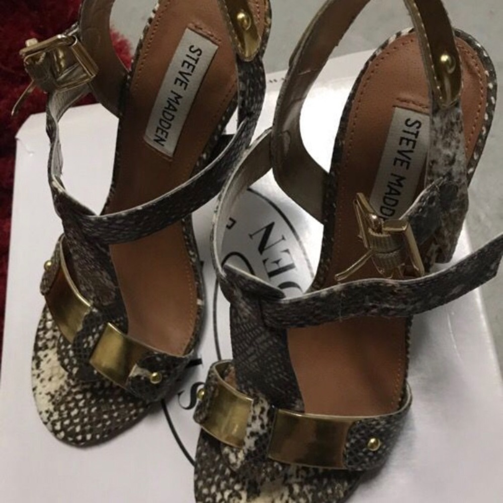 Shoes - Picture 3 of 4